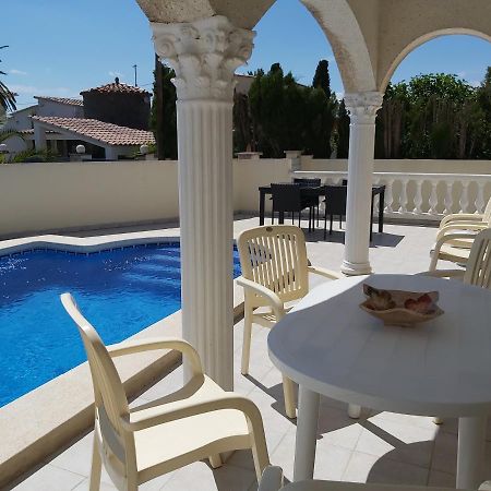 Villa Casa Amb Piscina Privada à Empuriabrava Extérieur photo