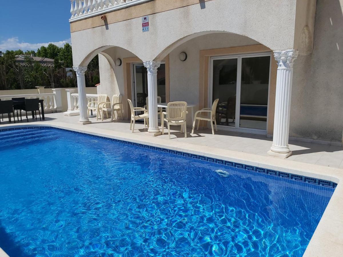 Villa Casa Amb Piscina Privada à Empuriabrava Extérieur photo